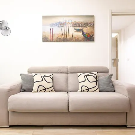 Isola-zara Modern Apartment, Duomo In 10min Διαμέρισμα