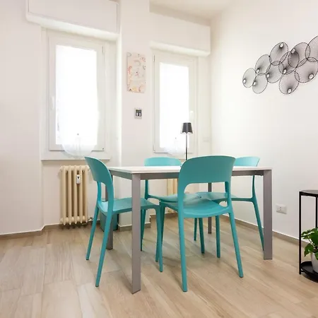 Διαμέρισμα Isola-zara Modern Apartment, Duomo In 10min *